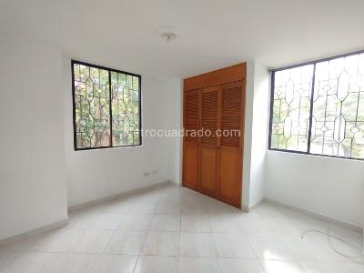 Apartamento de 2 alcobas en arriendo en Fatima, Medellín, 65 m² · foto 8 de 13