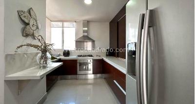 Apartamento de 3 alcobas en arriendo en Milla De Oro, Medellín, 176 m² · foto 5 de 13