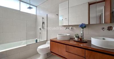 Apartamento de 3 alcobas en arriendo en Milla De Oro, Medellín, 176 m² · foto 10 de 13