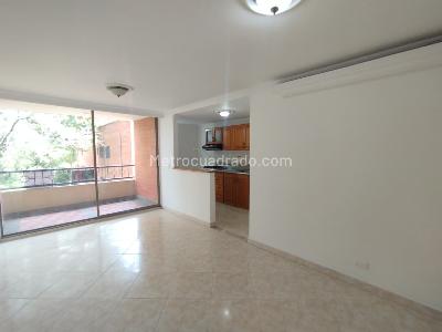 Apartamento de 3 alcobas en arriendo en Malibu, Medellín, 74 m² · foto 2 de 15