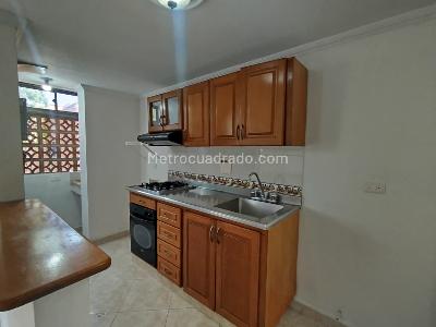 Apartamento de 3 alcobas en arriendo en Malibu, Medellín, 74 m² · foto 4 de 15