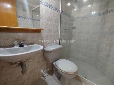Apartamento de 3 alcobas en arriendo en Malibu, Medellín, 74 m² · foto 5 de 15
