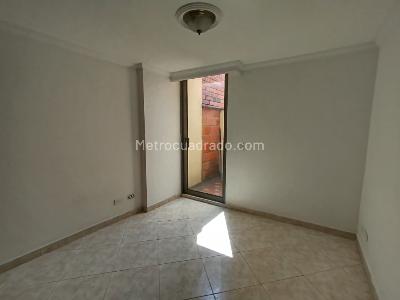 Apartamento de 3 alcobas en arriendo en Malibu, Medellín, 74 m² · foto 8 de 15