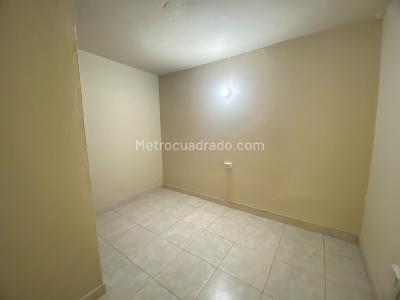 Apartamento de 3 alcobas en arriendo en San Bernardo, Medellín, 60 m² · foto 6 de 11