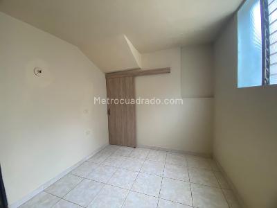 Apartamento de 3 alcobas en arriendo en San Bernardo, Medellín, 60 m² · foto 8 de 11