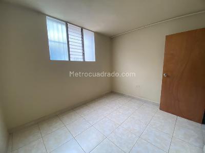 Apartamento de 3 alcobas en arriendo en San Bernardo, Medellín, 60 m² · foto 9 de 11