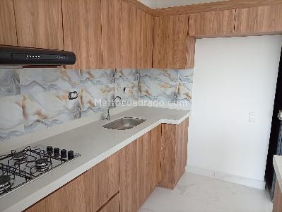 Apartamento de 2 alcobas en arriendo en Fuente Clara, Medellín, 49 m² · foto 2 de 11