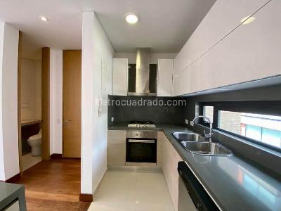Apartamento de 3 alcobas en arriendo en Chico Norte, Bogotá, 128 m² · foto 4 de 12