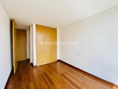 Apartamento de 3 alcobas en arriendo en Chico Norte, Bogotá, 128 m² · foto 8 de 12
