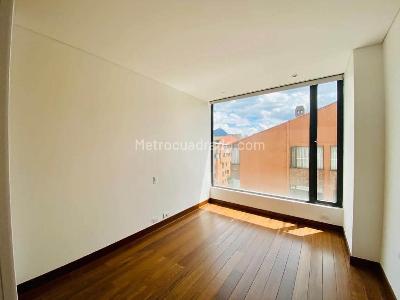 Apartamento de 3 alcobas en arriendo en Chico Norte, Bogotá, 128 m² · foto 9 de 12