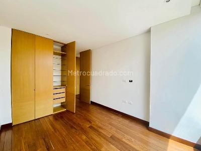 Apartamento de 3 alcobas en arriendo en Chico Norte, Bogotá, 128 m² · foto 10 de 12