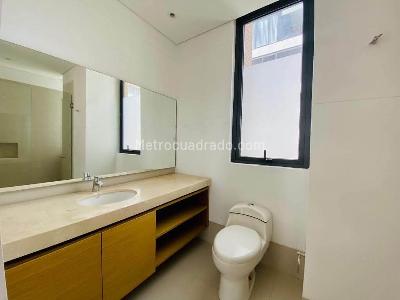 Apartamento de 3 alcobas en arriendo en Chico Norte, Bogotá, 128 m² · foto 11 de 12