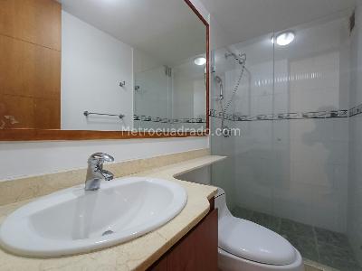 Apartamento de 3 alcobas en arriendo en Cumbres, Envigado, 75 m² · foto 17 de 18