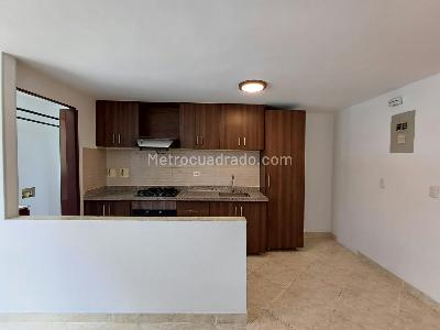Apartamento de 3 alcobas en arriendo en Cumbres, Envigado, 75 m² · foto 2 de 18