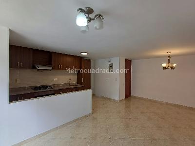 Apartamento de 3 alcobas en arriendo en Cumbres, Envigado, 75 m² · foto 7 de 18