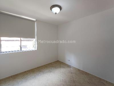 Apartamento de 3 alcobas en arriendo en Cumbres, Envigado, 75 m² · foto 9 de 18
