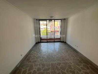 Apartamento de 3 alcobas en arriendo en Las Acacias, Medellín, 126 m² · foto 4 de 16