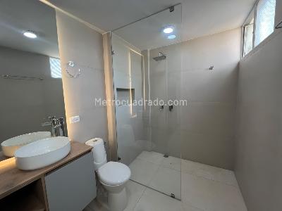 Apartamento de 3 alcobas en arriendo en Las Acacias, Medellín, 126 m² · foto 15 de 16