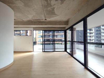 Apartamento de 2 alcobas en arriendo en Lalinde, Medellín, 110 m² · foto 2 de 20