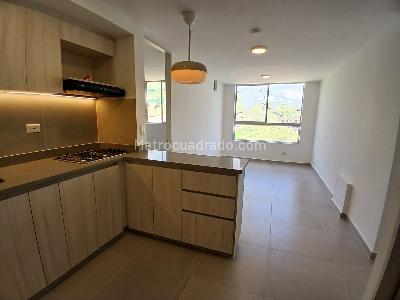 Apartamento de 2 alcobas en arriendo en Calasanz Parte Alta, Medellín, 55 m² · foto 3 de 12
