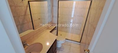 Apartamento de 3 alcobas en venta en Altos Del Poblado, Medellín, 296 m² · foto 19 de 20