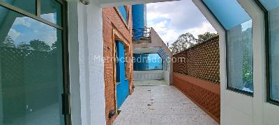 Apartamento de 3 alcobas en venta en Altos Del Poblado, Medellín, 296 m² · foto 9 de 20