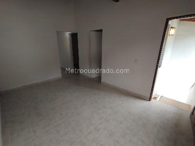 Casa de 3 alcobas en arriendo en Sabaneta, Sabaneta, 65 m² · foto 3 de 14