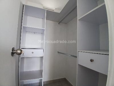 Apartamento de 3 alcobas en arriendo en La Almeria, Medellín, 65 m² · foto 12 de 15