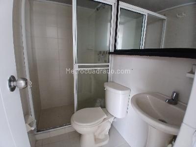 Apartamento de 3 alcobas en arriendo en La Almeria, Medellín, 65 m² · foto 13 de 15