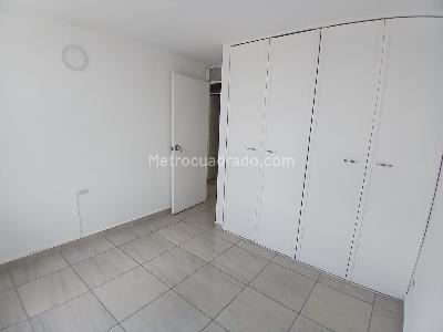 Apartamento de 3 alcobas en arriendo en La Almeria, Medellín, 65 m² · foto 9 de 15