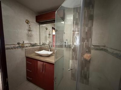 Casa de 4 alcobas en venta en El Pinar, Bogotá, 240 m² · foto 9 de 13