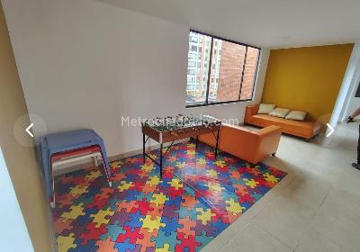 Apartamento de 2 alcobas en venta en Pradera Norte, Bogotá, 75 m² · foto 14 de 19