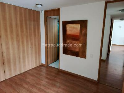 Apartamento en venta en Cantabria Mazuren, Bogotá · foto 4 de 19