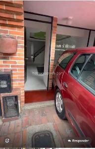 Casa en venta en San Cipriano, Bogotá · foto 2 de 11
