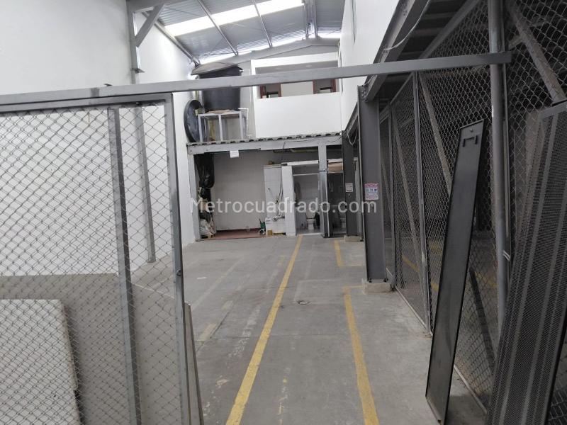 Bodega en Venta, LAS FERIAS, Bogotá D.C. - Más