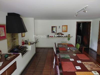 Casa de 5 alcobas en venta en Bellavista Rosales, Bogotá, 650 m² · foto 4 de 19