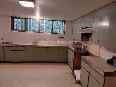 Casa de 5 alcobas en venta en Bellavista Rosales, Bogotá, 650 m² · foto 14 de 19