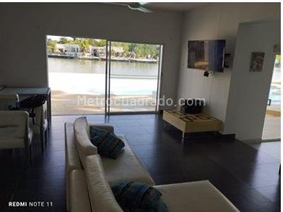 Casa de 5 alcobas en venta en Cn Lagos Del Penon, Girardot, 508 m² · foto 9 de 20