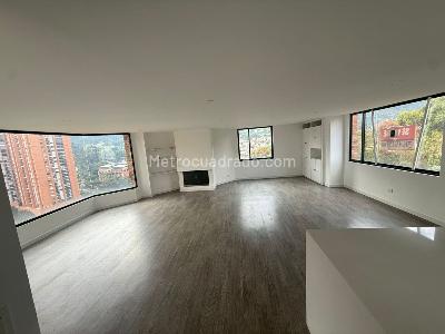 Apartamento de 4 alcobas en venta en Chapinero El Castillo, Bogotá, 308 m² · foto 3 de 19