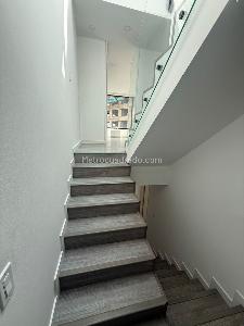Apartamento de 4 alcobas en venta en Chapinero El Castillo, Bogotá, 308 m² · foto 9 de 19