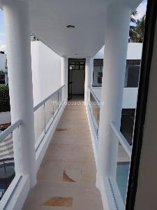 Casa de 5 alcobas en venta en Condominio Campestre El Peñon, Girardot, 900 m² · foto 3 de 20