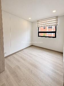 Apartamento de 2 alcobas en venta en Los Rosales Emaus, Bogotá, 55 m² · foto 6 de 11