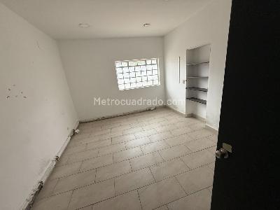 Casa de 5 alcobas en venta en Chapinero Alto Emaus, Bogotá, 876 m² · foto 6 de 19