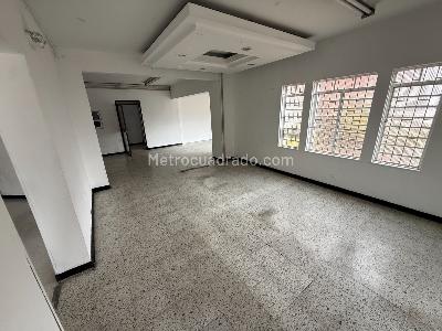 Casa de 5 alcobas en venta en Chapinero Alto Emaus, Bogotá, 876 m² · foto 17 de 19