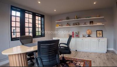 Casa de 5 alcobas en venta en Chapinero Alto Emaus, Bogotá, 526 m² · foto 2 de 20