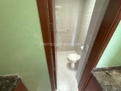 Apartamento de 5 alcobas en venta en Mazuren Colina, Bogotá, 216 m² · foto 17 de 20