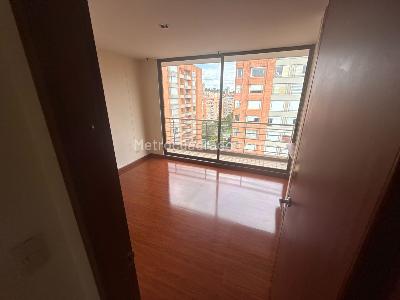Apartamento de 5 alcobas en venta en Mazuren Colina, Bogotá, 216 m² · foto 13 de 20