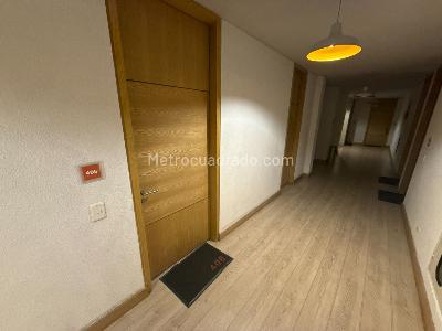 Apartaestudio en venta en Camino Del Castillo, Bogotá, 110 m² · foto 8 de 20