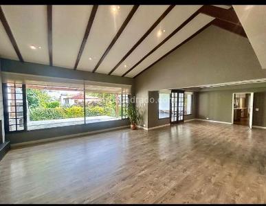 Casa de 4 alcobas en venta en Santa Ana Oriental, Bogotá, 550 m² · foto 13 de 15