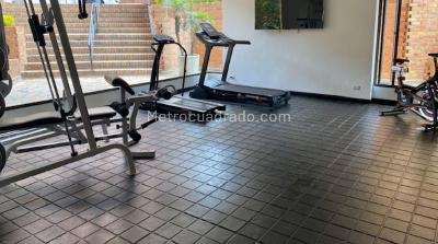 Apartamento de 3 alcobas en venta en Rosales Alto, Bogotá, 164 m² · foto 13 de 15